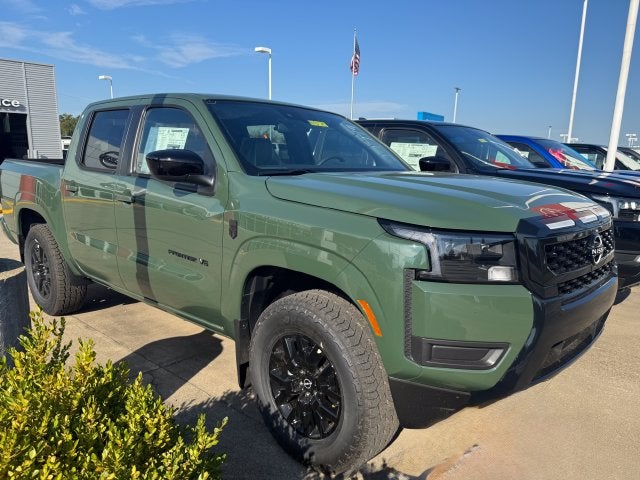 2027 Nissan Frontier SV