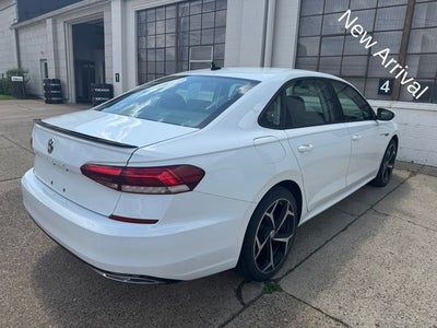 2020 Volkswagen Passat 2.0T R-Line
