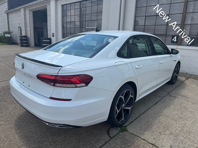2020 Volkswagen Passat 2.0T R-Line