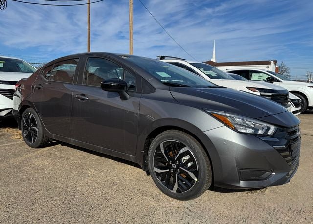 2025 Nissan Versa 1.6 SR