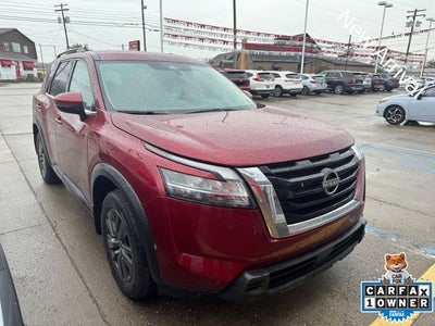 2022 Nissan Pathfinder SV