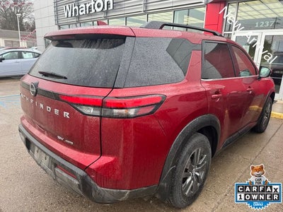 2022 Nissan Pathfinder SV