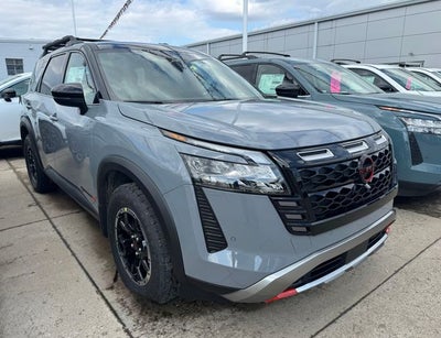 2026 Nissan Pathfinder SV