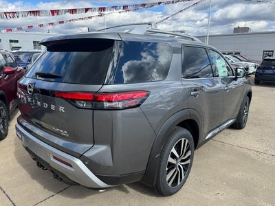 2025 Nissan Pathfinder Platinum