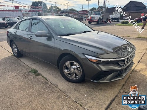 2025 Hyundai Elantra SE