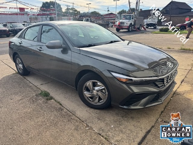 2025 Hyundai Elantra SE